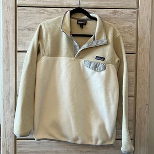 Patagonia sweater women’s size medium
